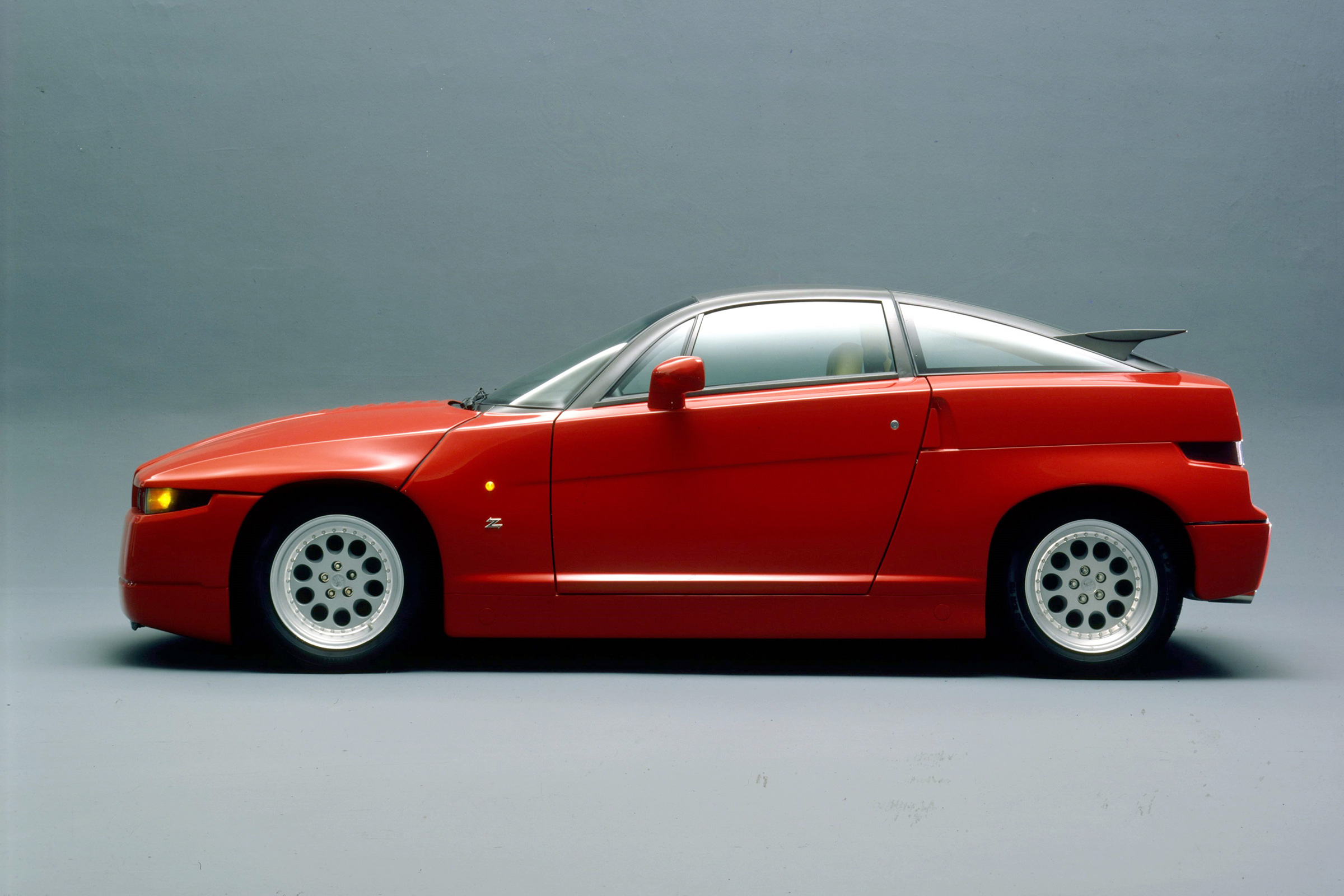 Alfa Romeo SZ – side