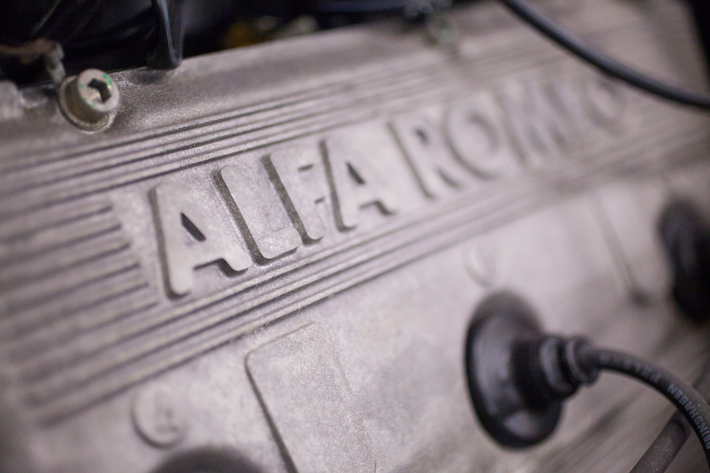 Alfa Romeo SZ - engine