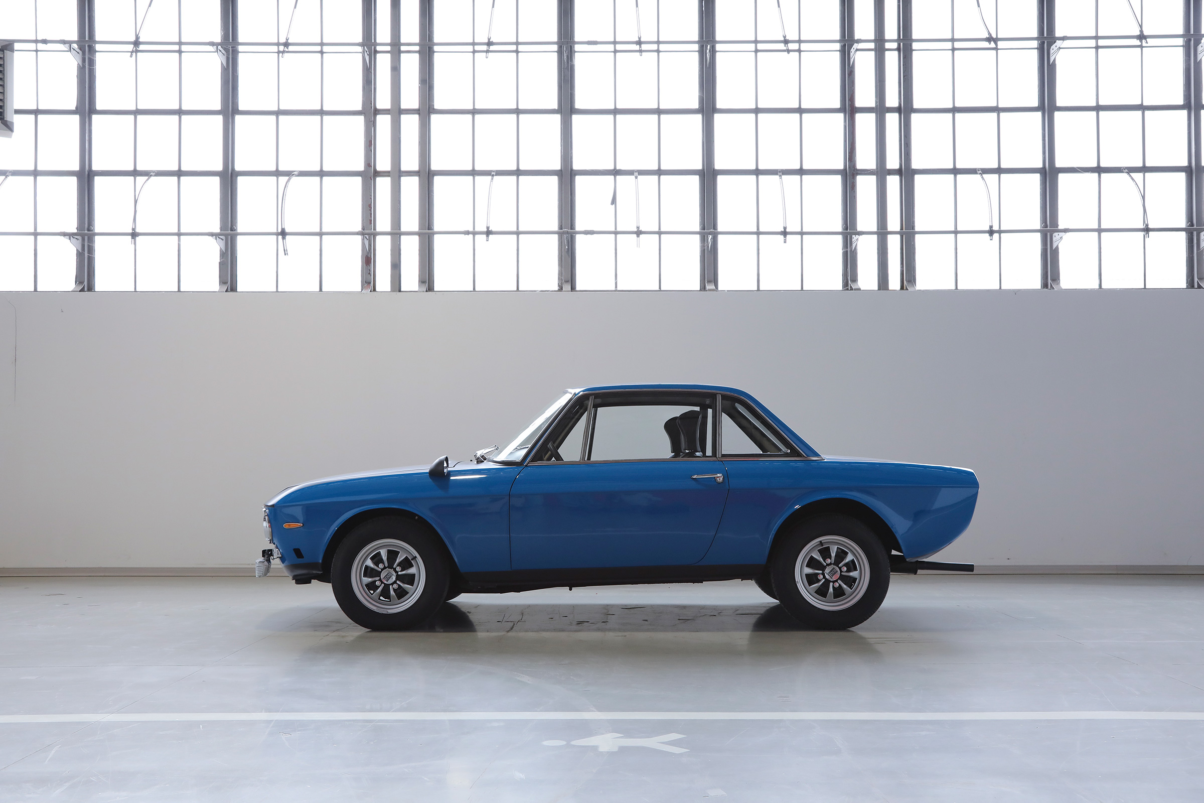 Lancia Fulvia - side