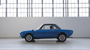 Lancia Fulvia - side