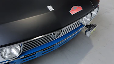 Lancia Fulvia - bonnet