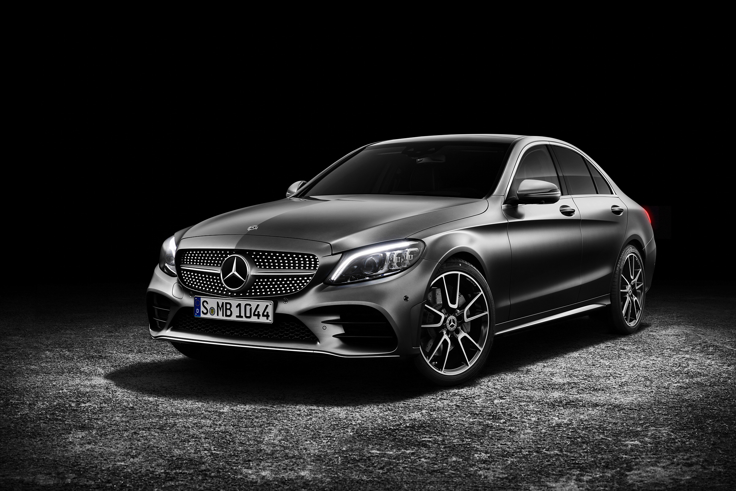 Mercedes-Benz C-class – AMG Line - front quarter