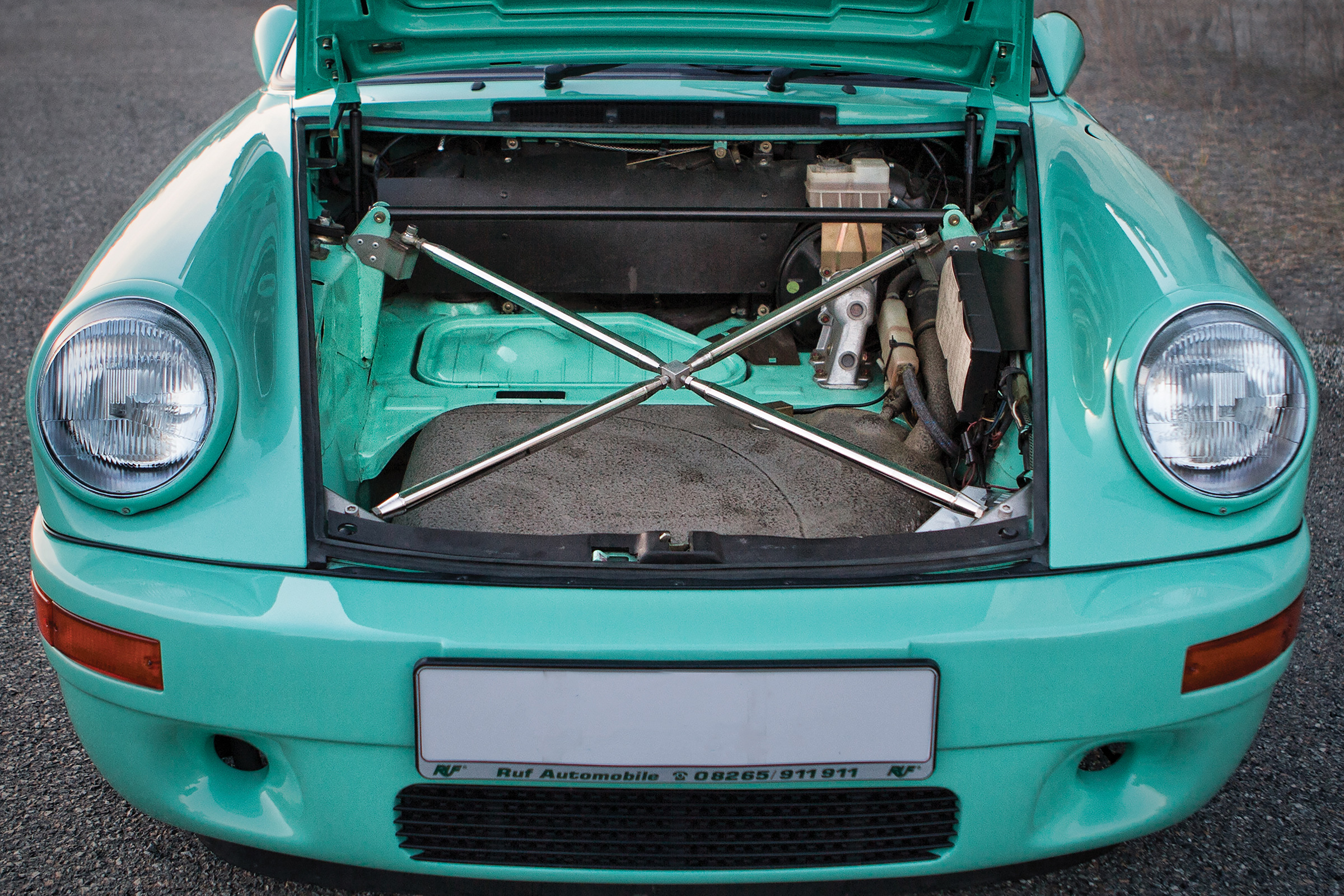 RUF CTR Clubsport – frunk