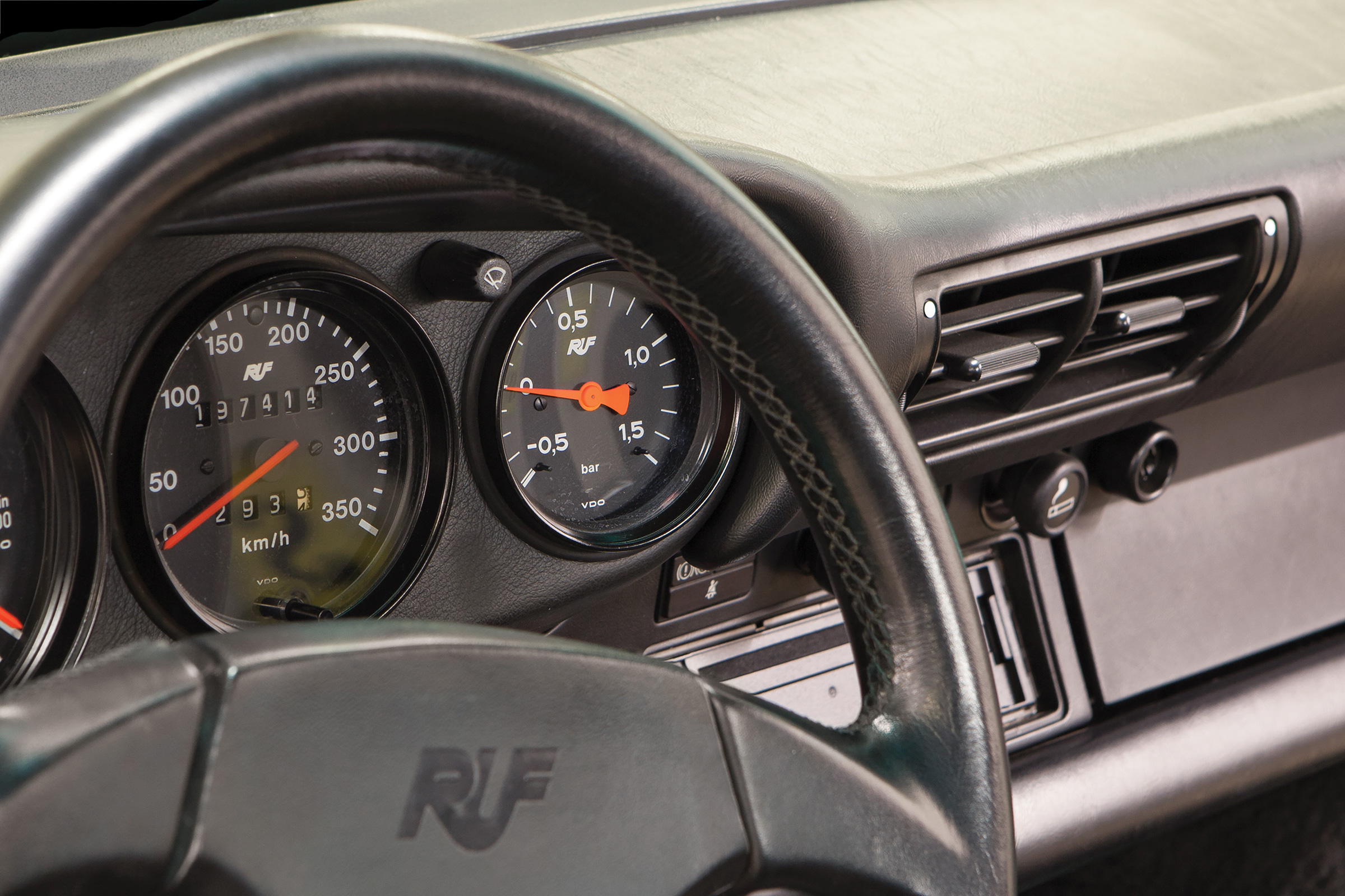 RUF CTR Clubsport – steering wheel