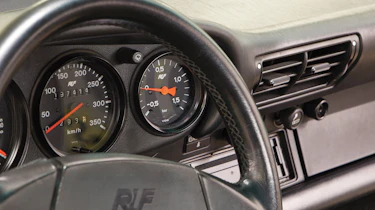 RUF CTR Clubsport – steering wheel