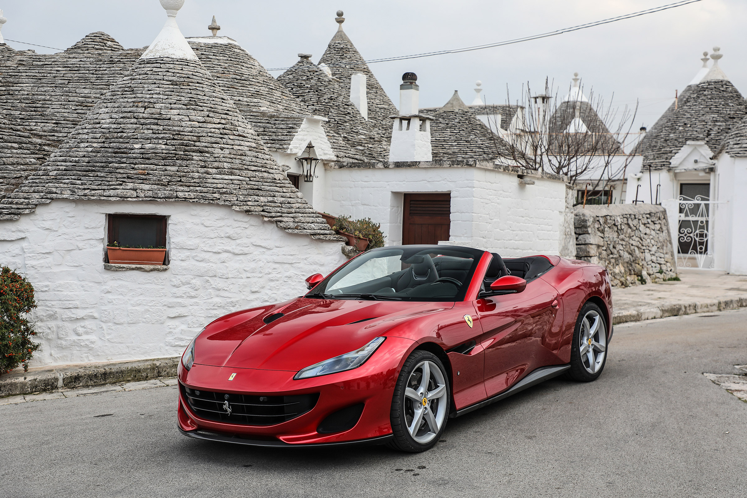 Ferrari Portofino - front quarter