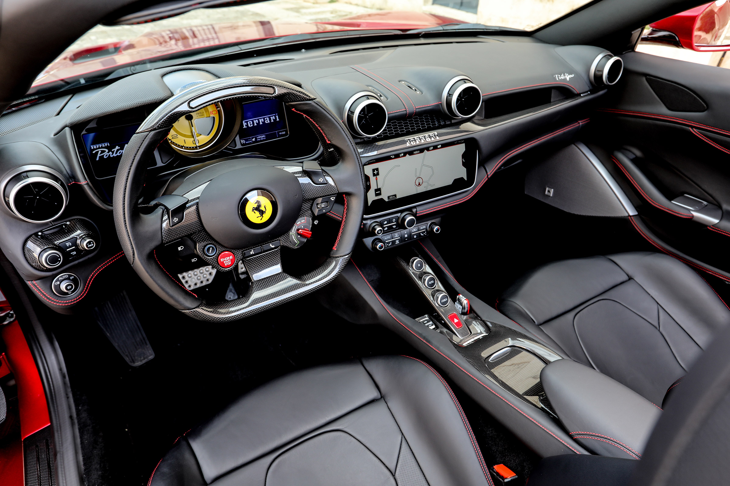 Ferrari Portofino - interior
