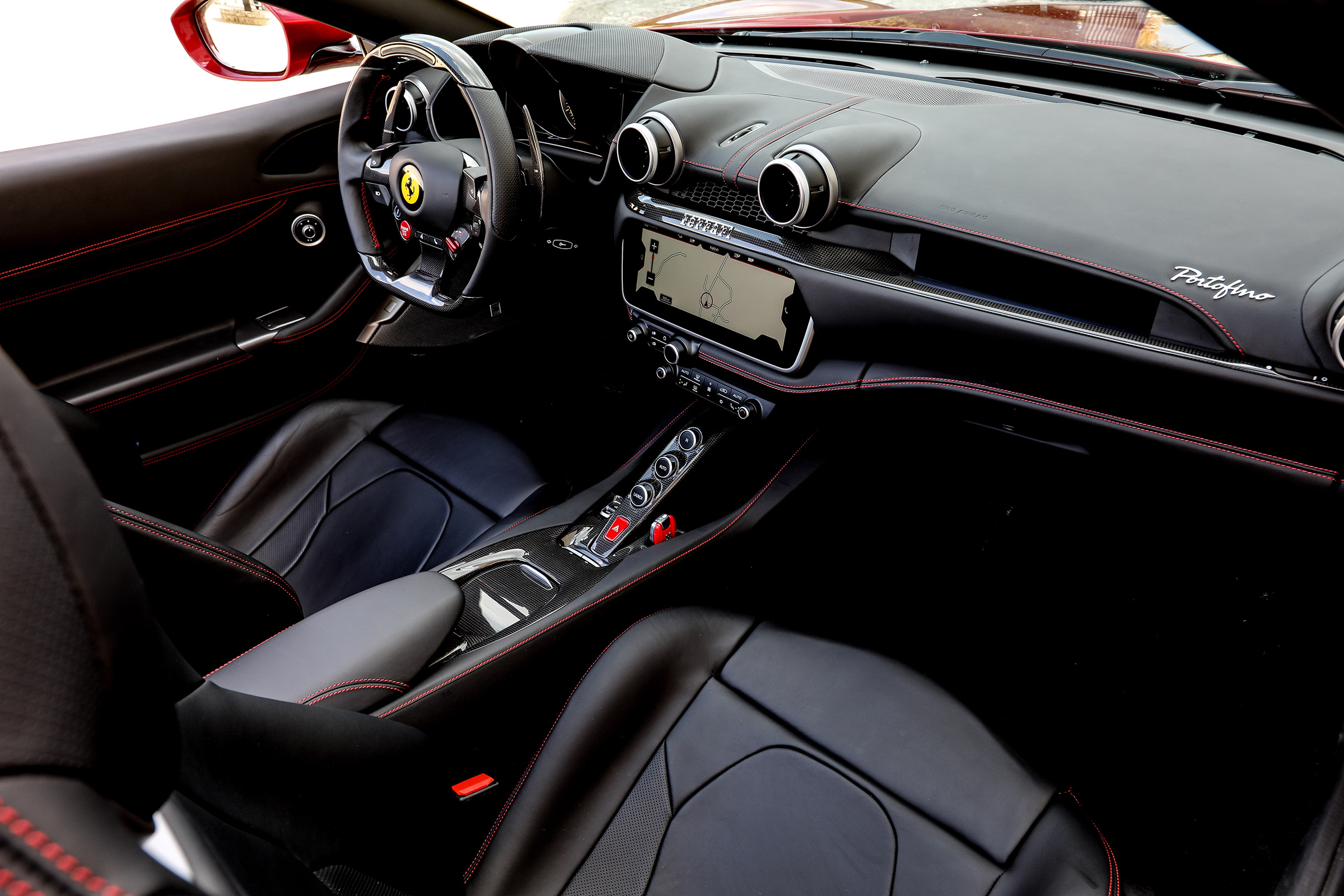 Ferrari Portofino - dash