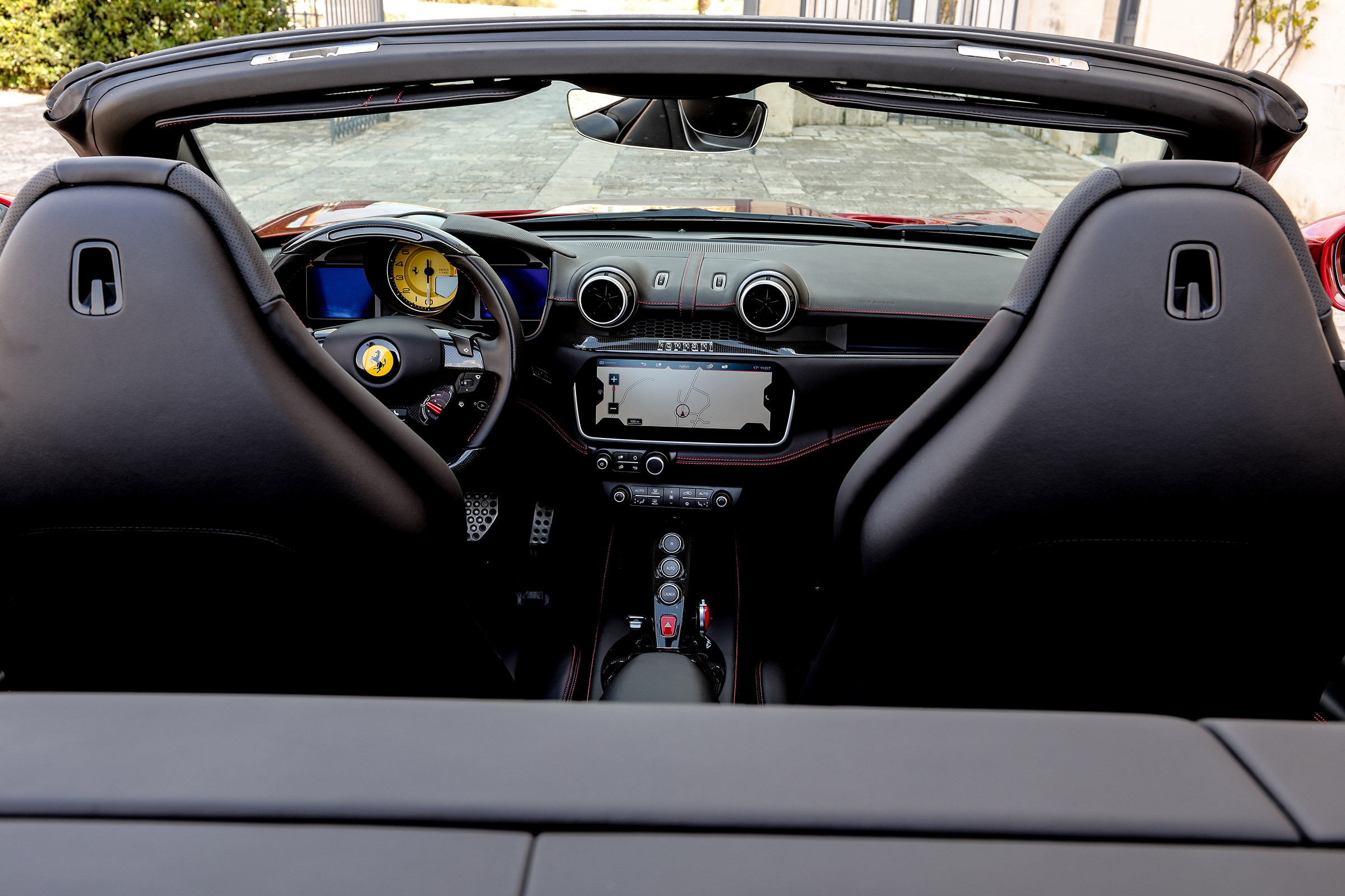 Ferrari Portofino - dash
