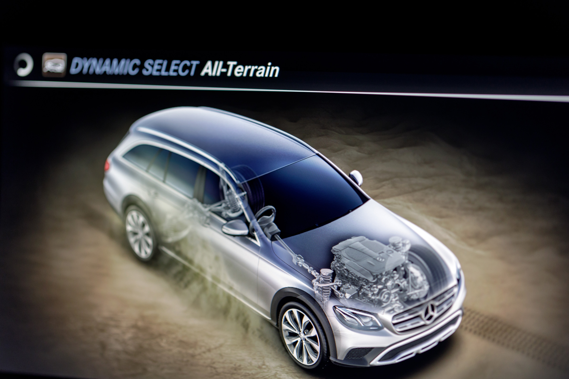 Mercedes E-class All-Terrain – driver mode display 