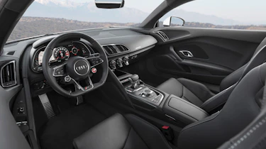 Audi R8 RWS - interior