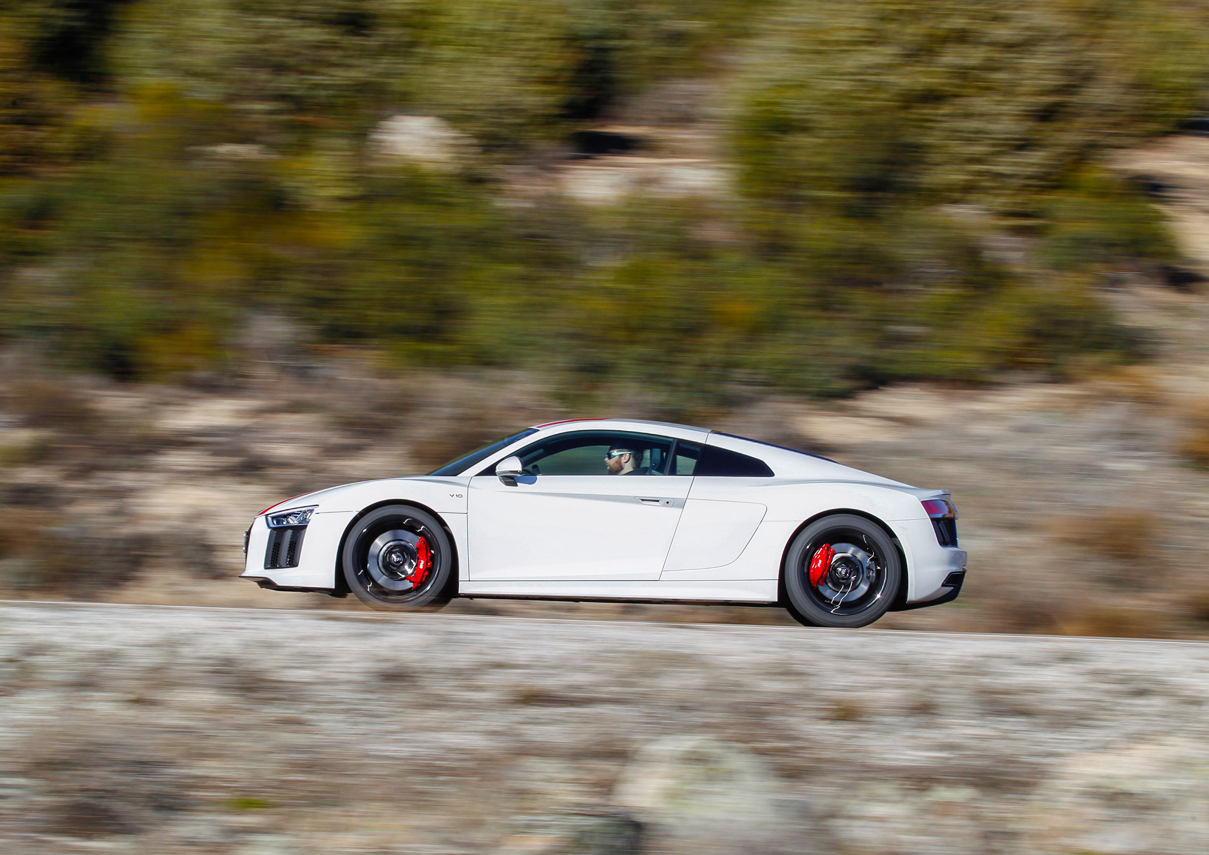 Audi R8 RWS - side