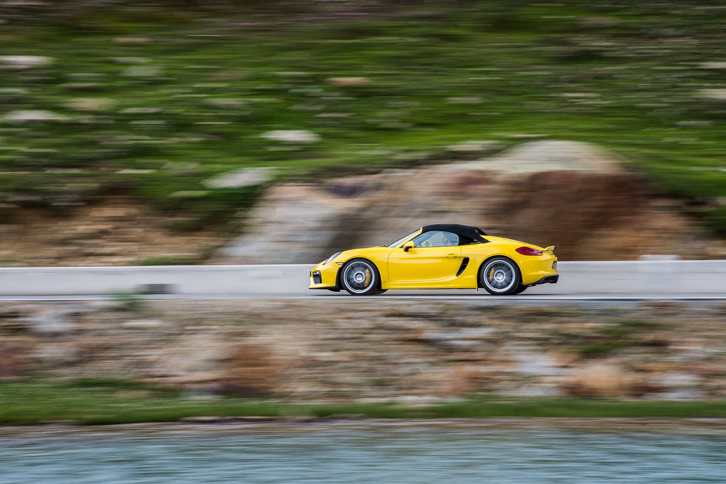 Porsche Boxster Spyder - side