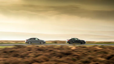 Audi RS 3 vs M2 - profiles