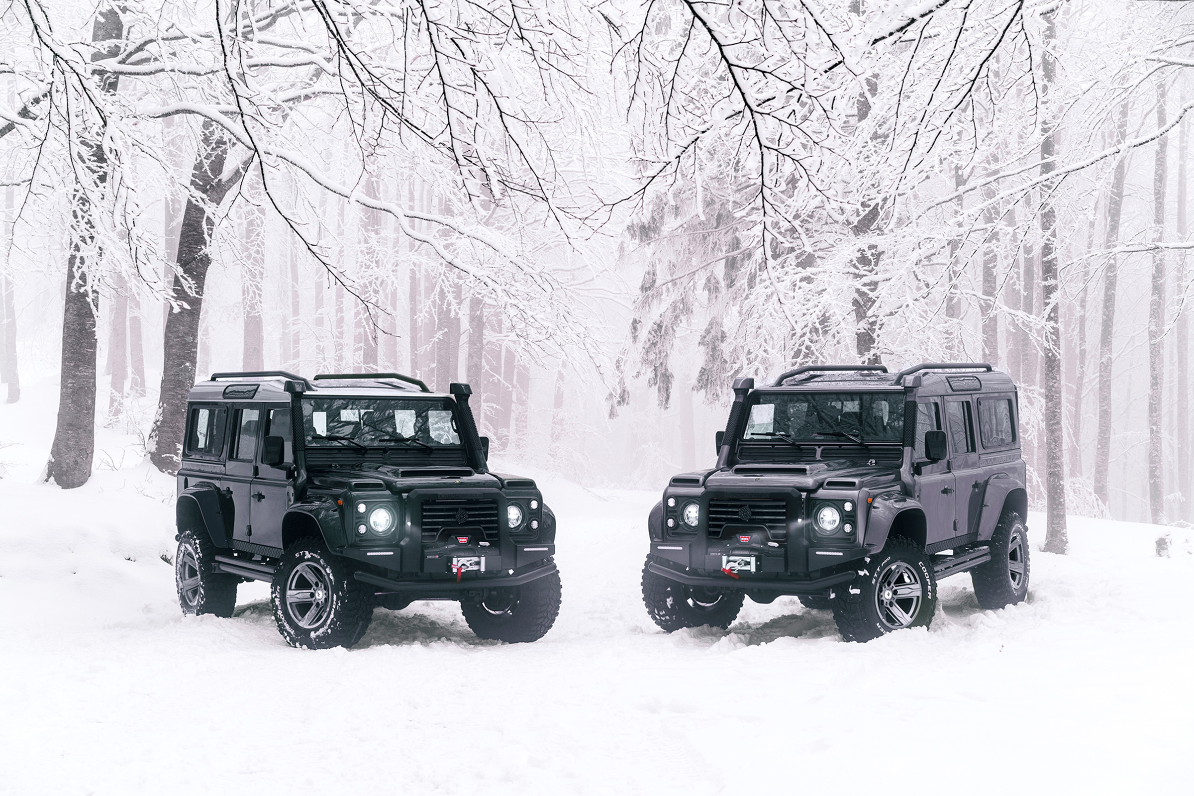 Ares Land Rover Defender