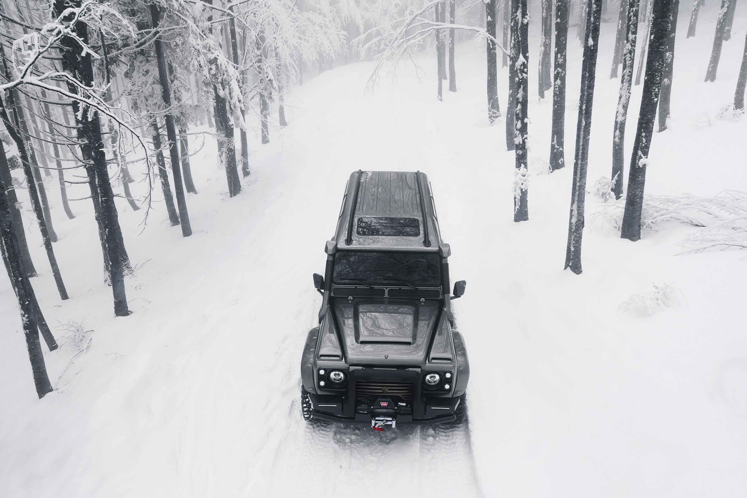 Ares Land Rover Defender – front