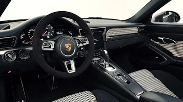 Ares Porsche 964 Targa - interior