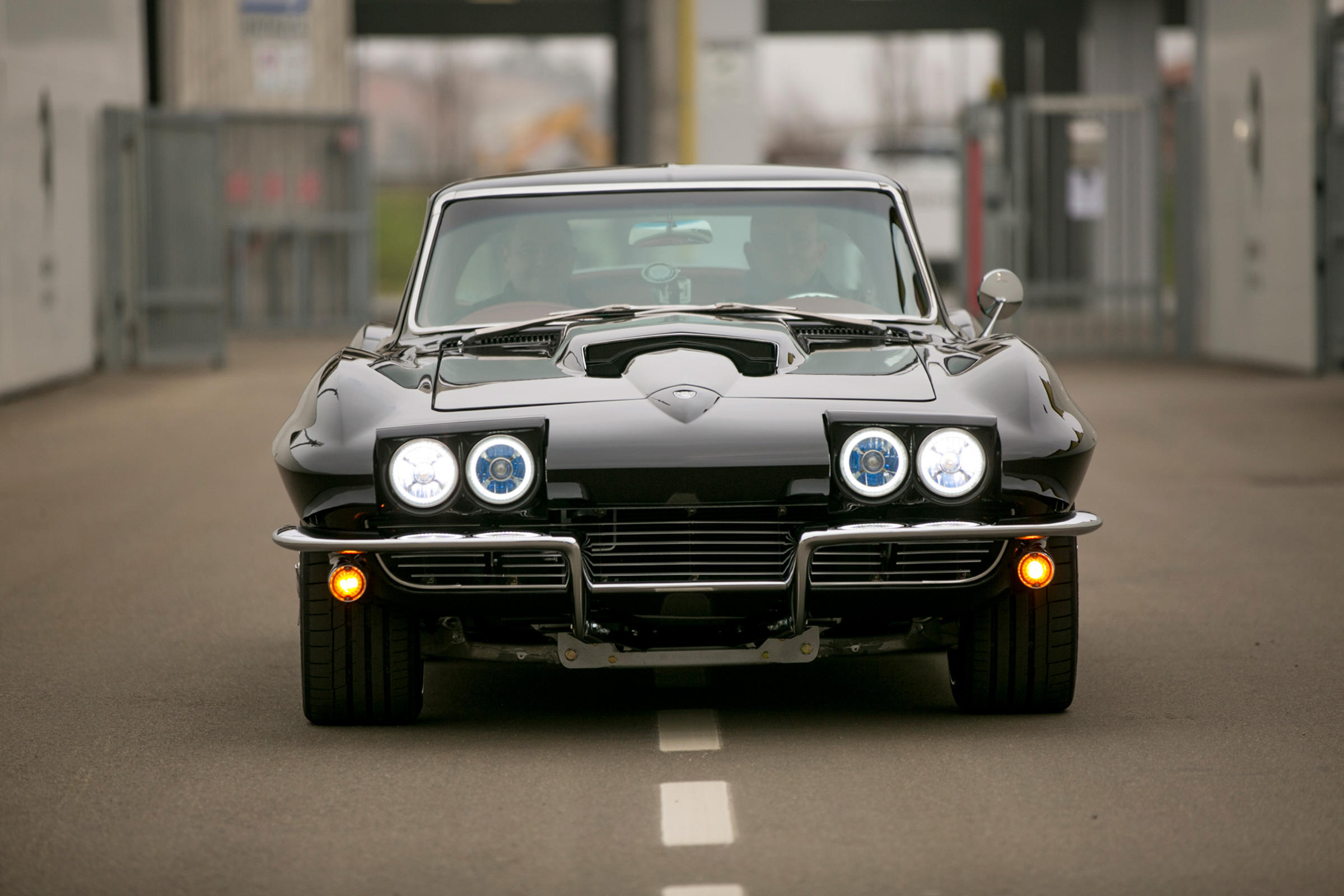 Ares Corvette Stingray - front