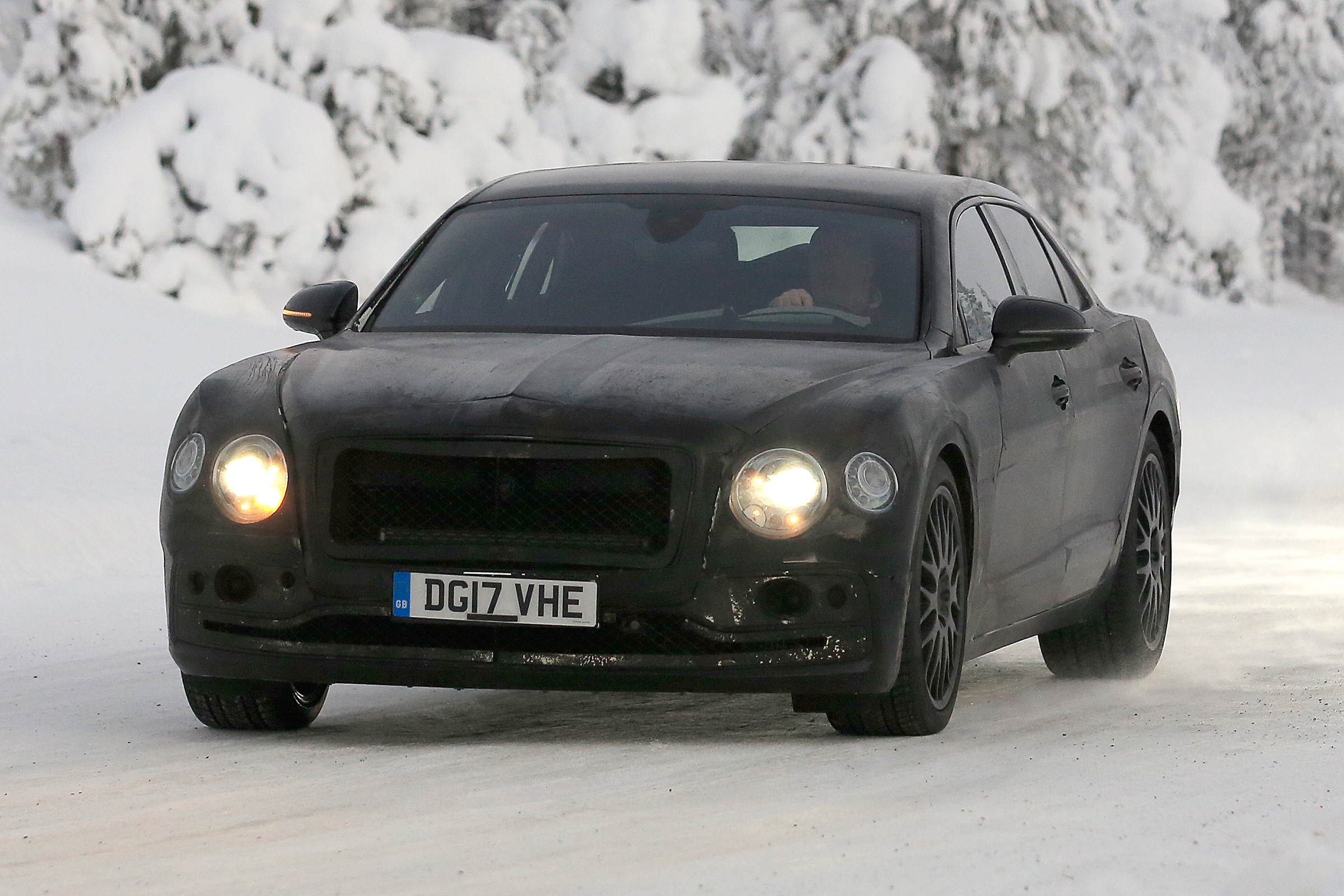 Bentley Flying Spur spied – front