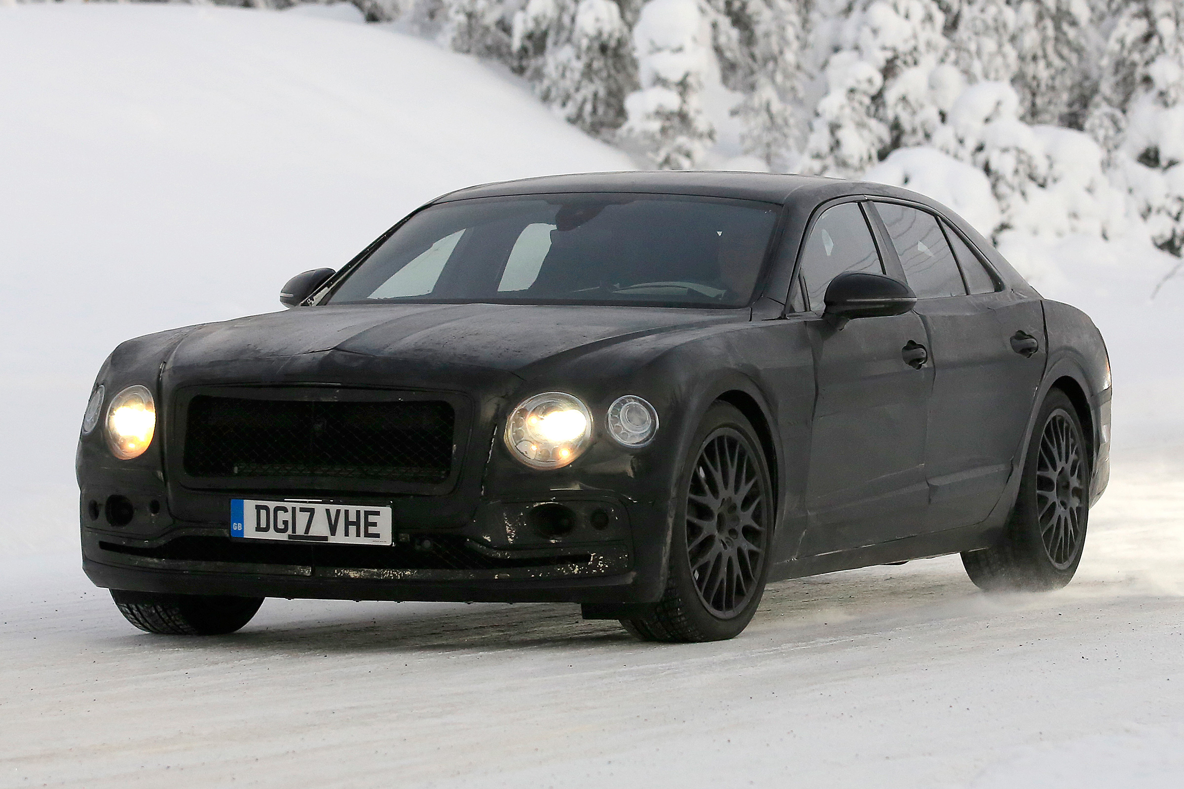 Bentley Flying Spur spied – front quarter