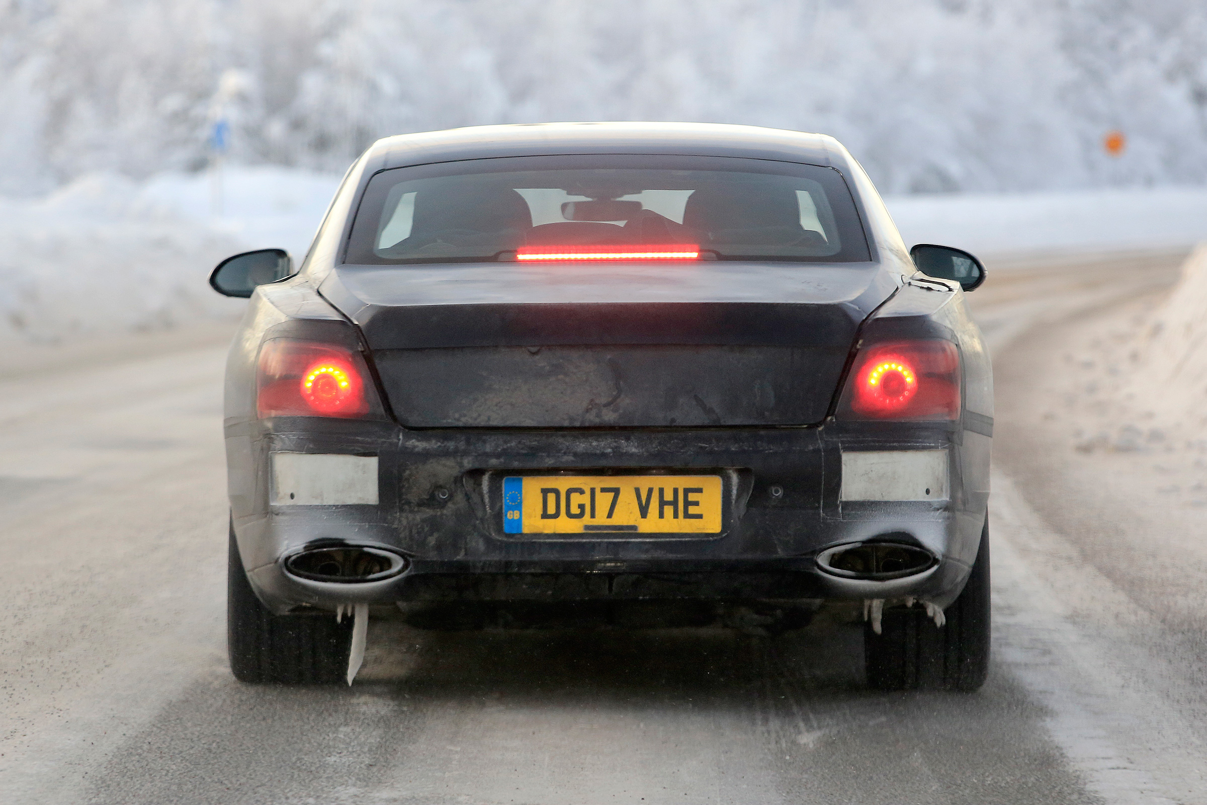 Bentley Flying Spur spied – rear