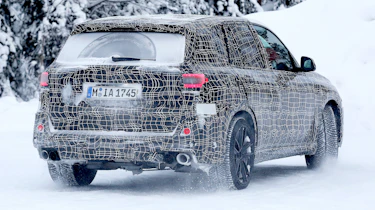 BMW X5 M spies – rear quarter
