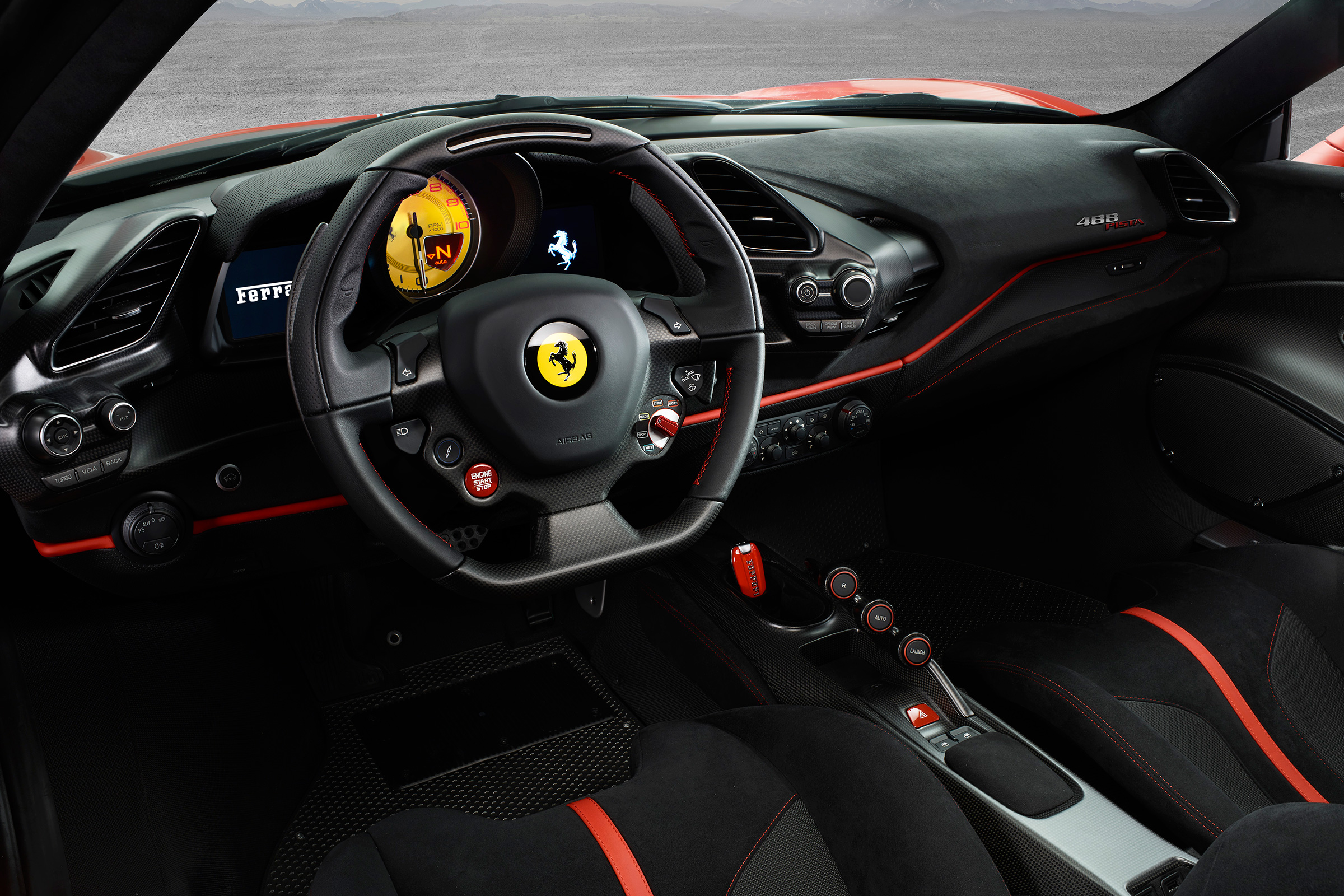 Ferrari 488 Pista – interior