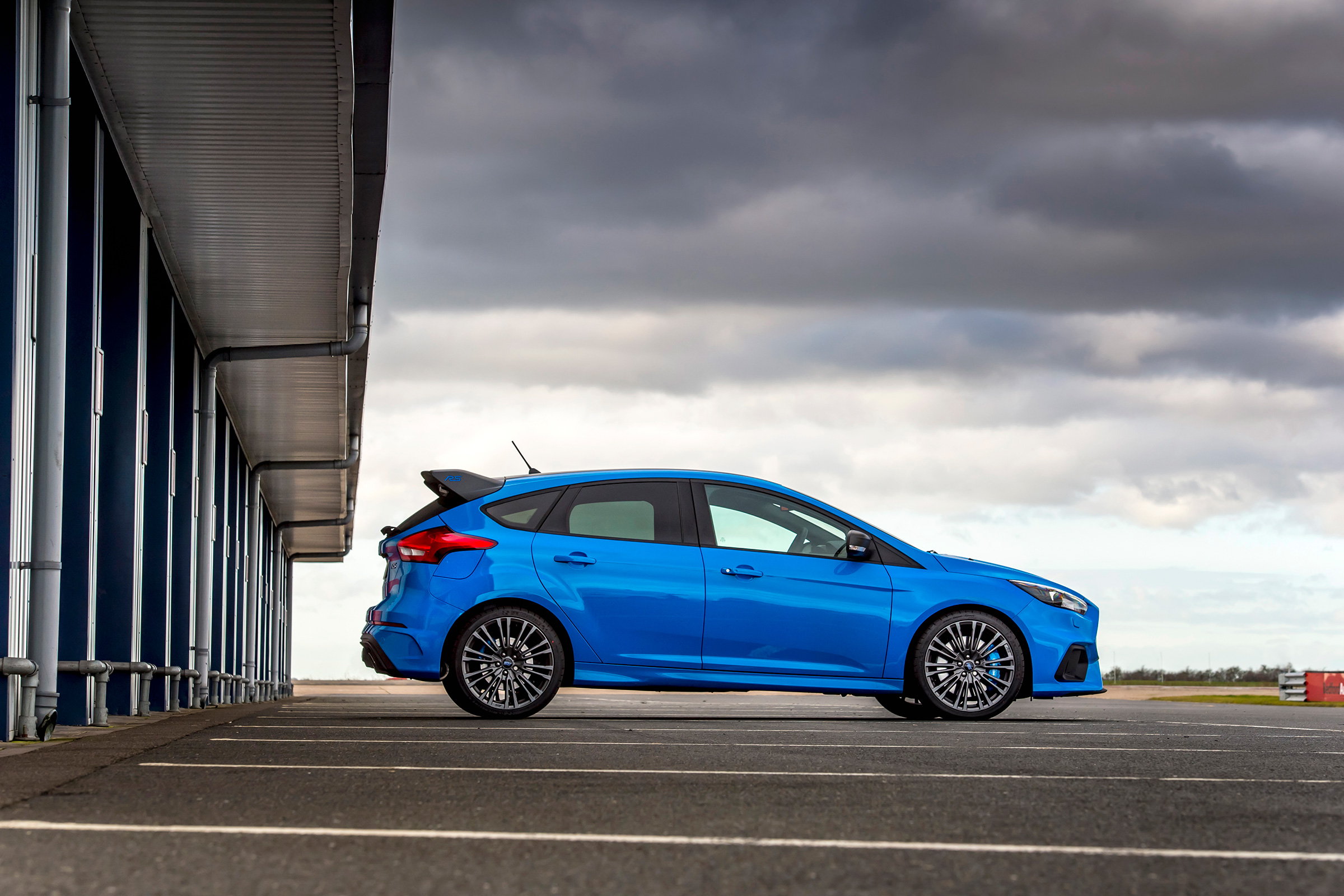 Ford Focus RS Edition – side