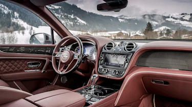 Bentley Bentayga V8 – interior