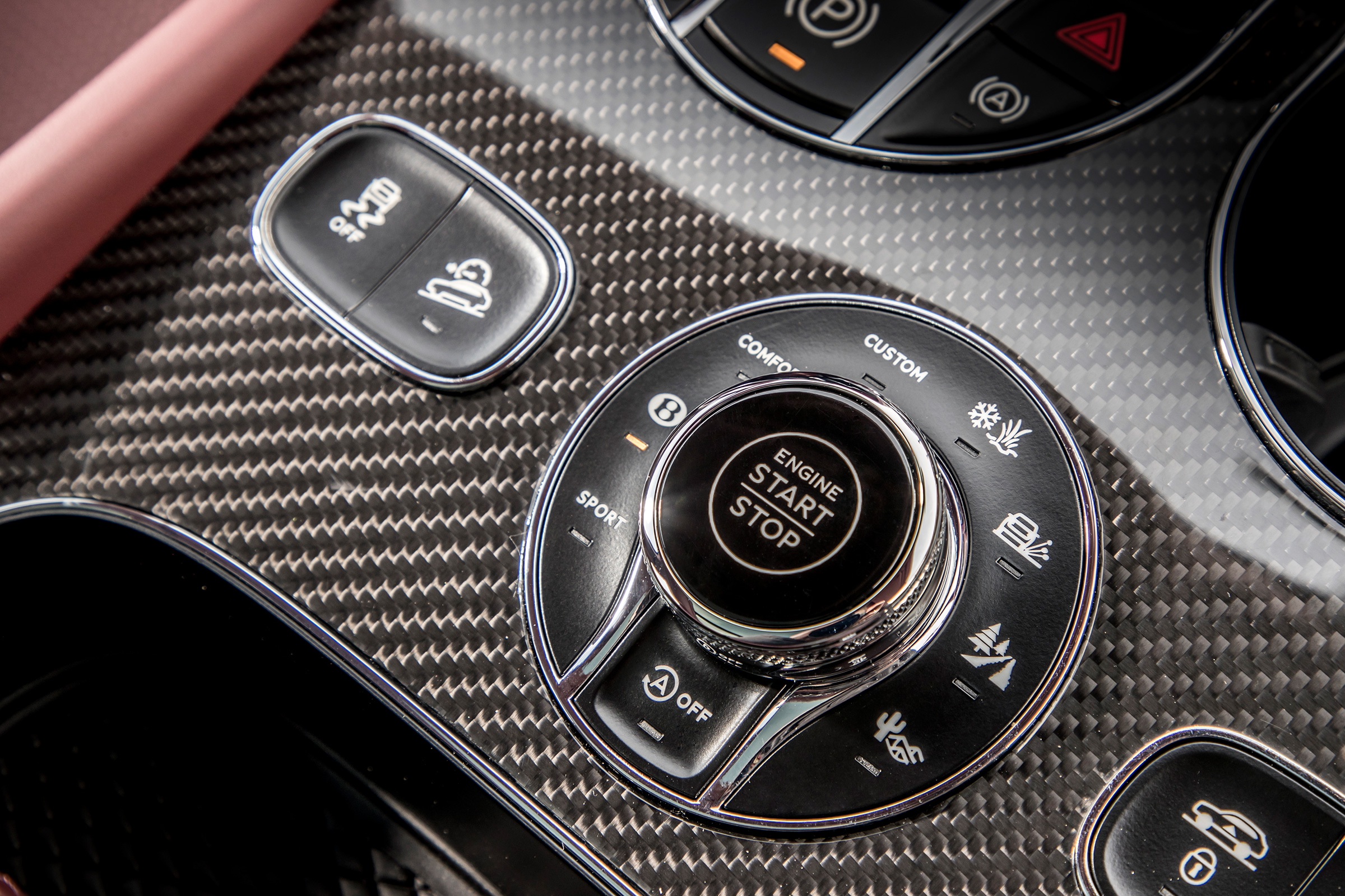 Bentley Bentayga V8 – off-road controller