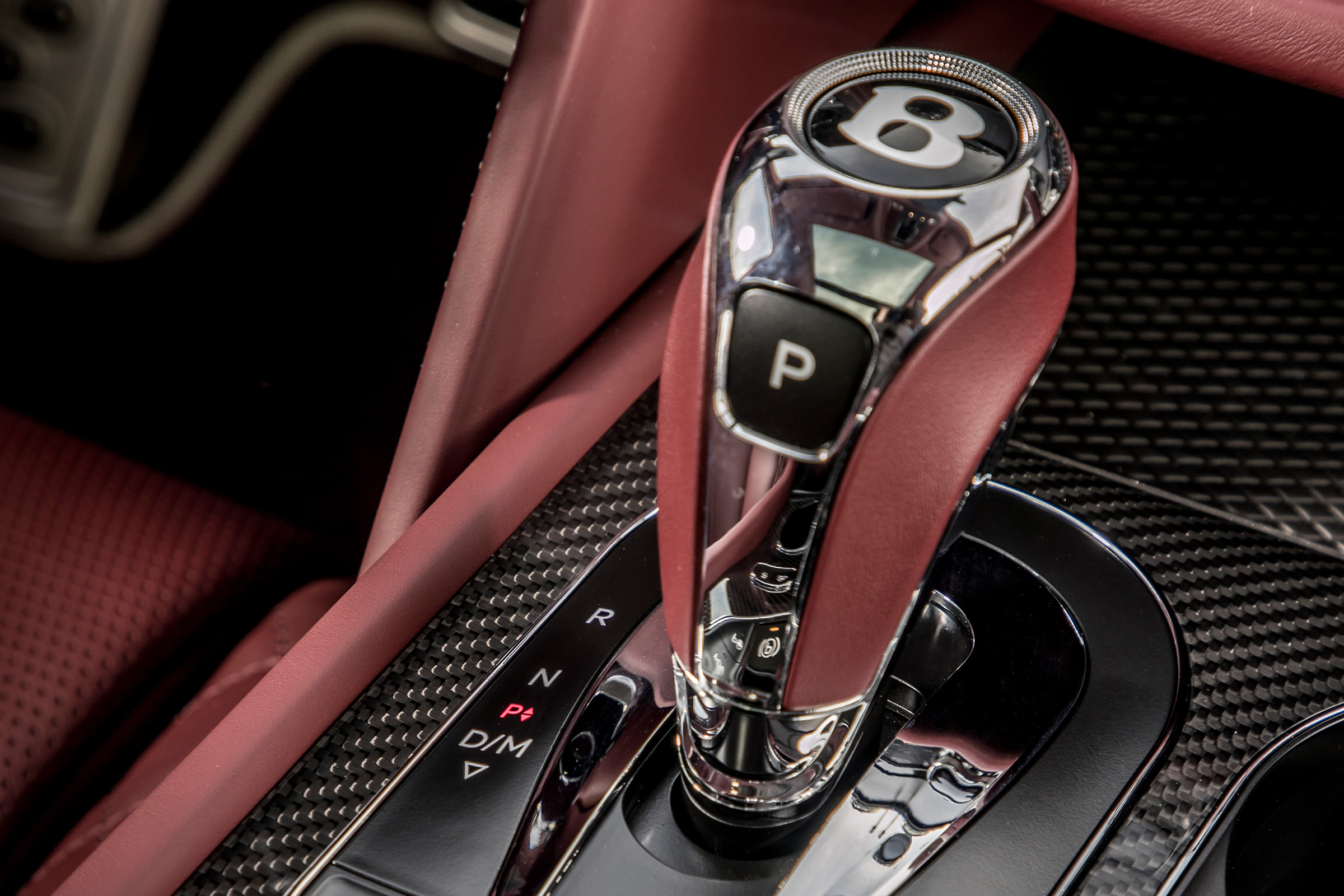 Bentley Bentayga V8 – gear lever