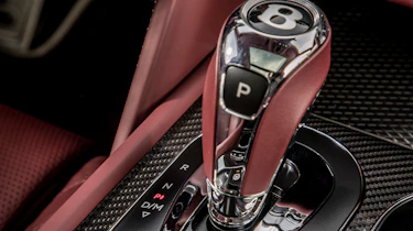 Bentley Bentayga V8 – gear lever