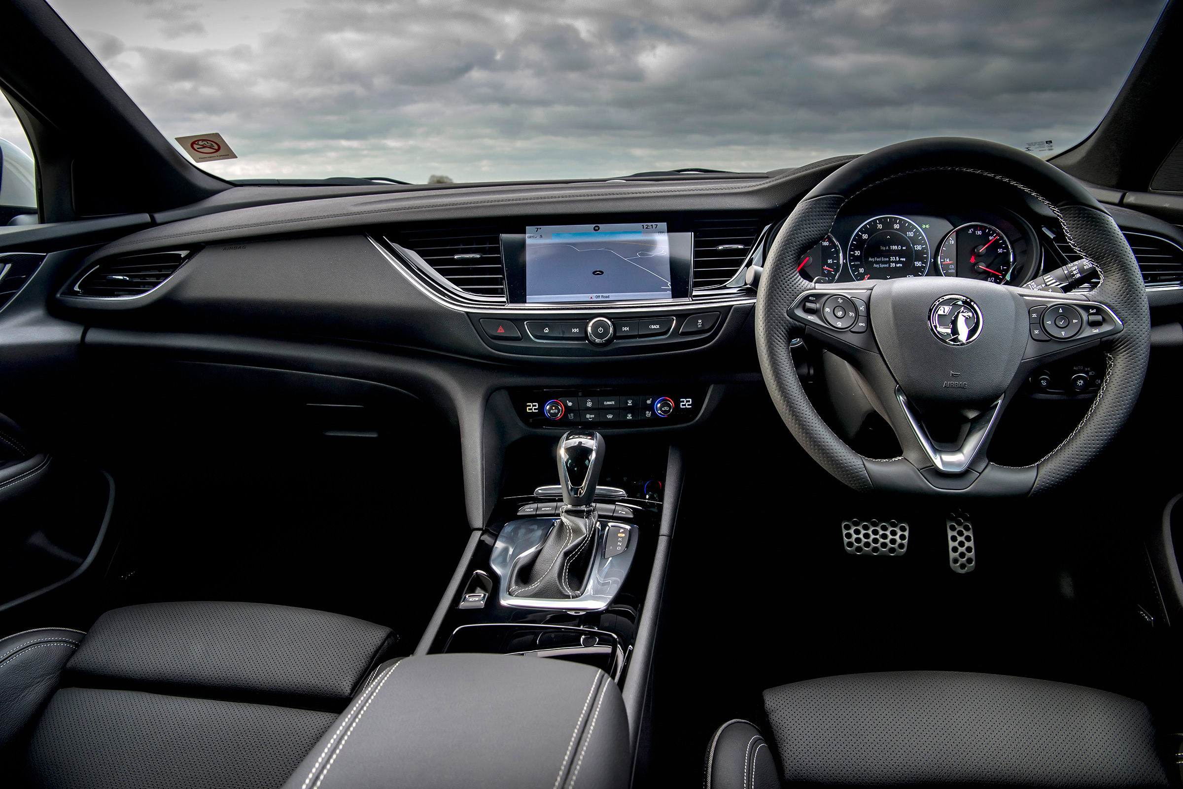 Vauxhall Insignia Grand Sport GSi BiTurbo – cabin