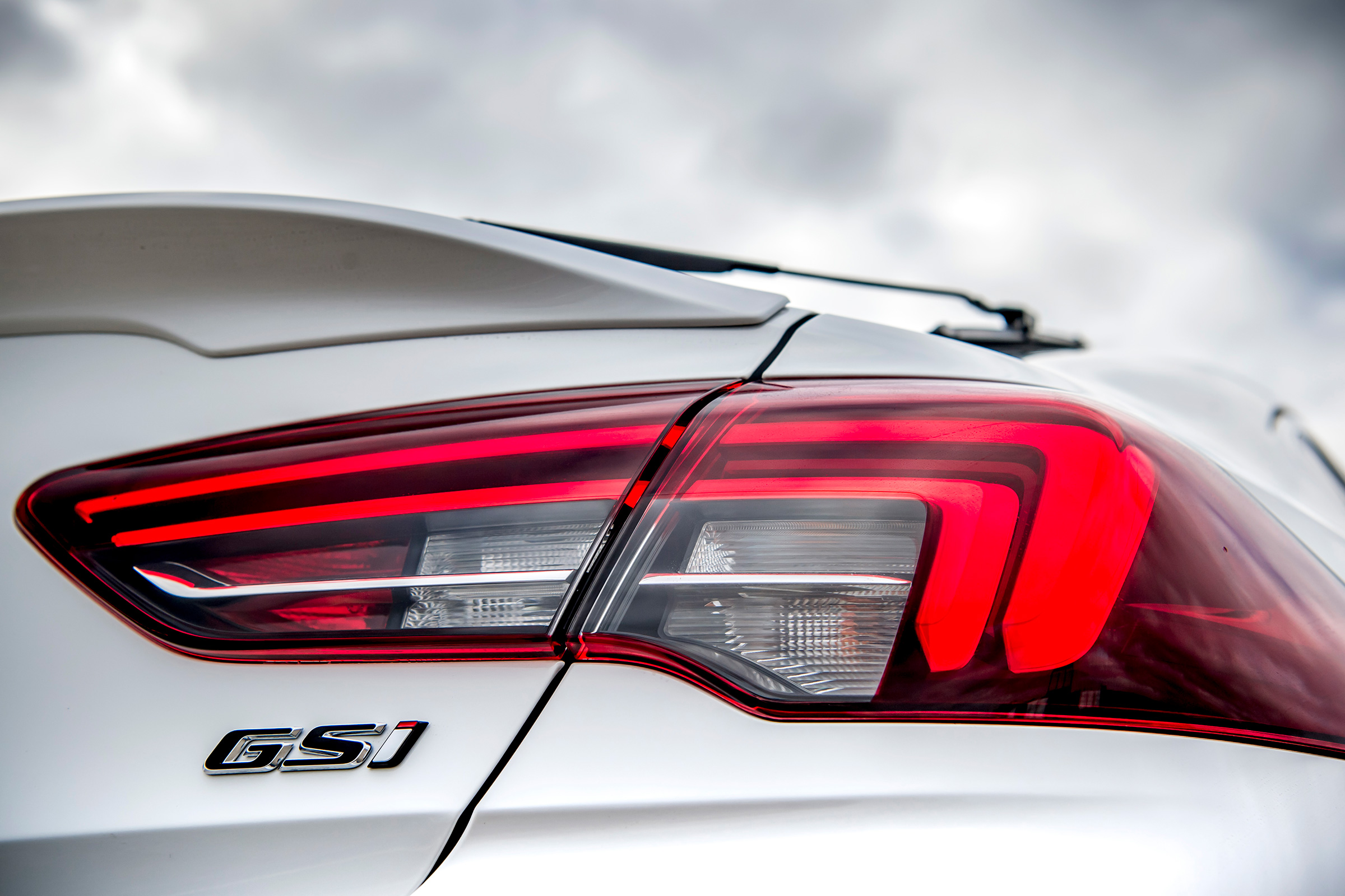 Vauxhall Insignia Grand Sport GSi BiTurbo – rearlight