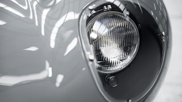Jaguar D-Type – headlights