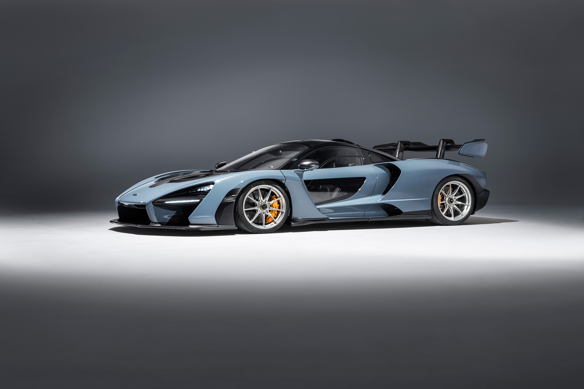 McLaren Senna – side