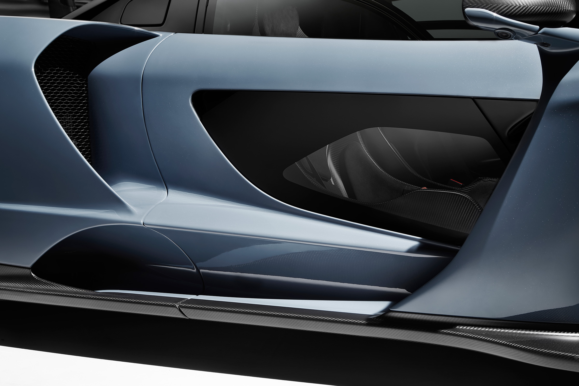 McLaren Senna – see-through doors