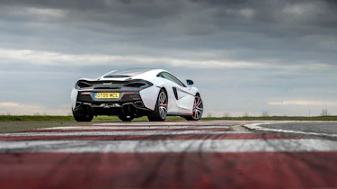 McLaren 570 GT Sportpack – rear