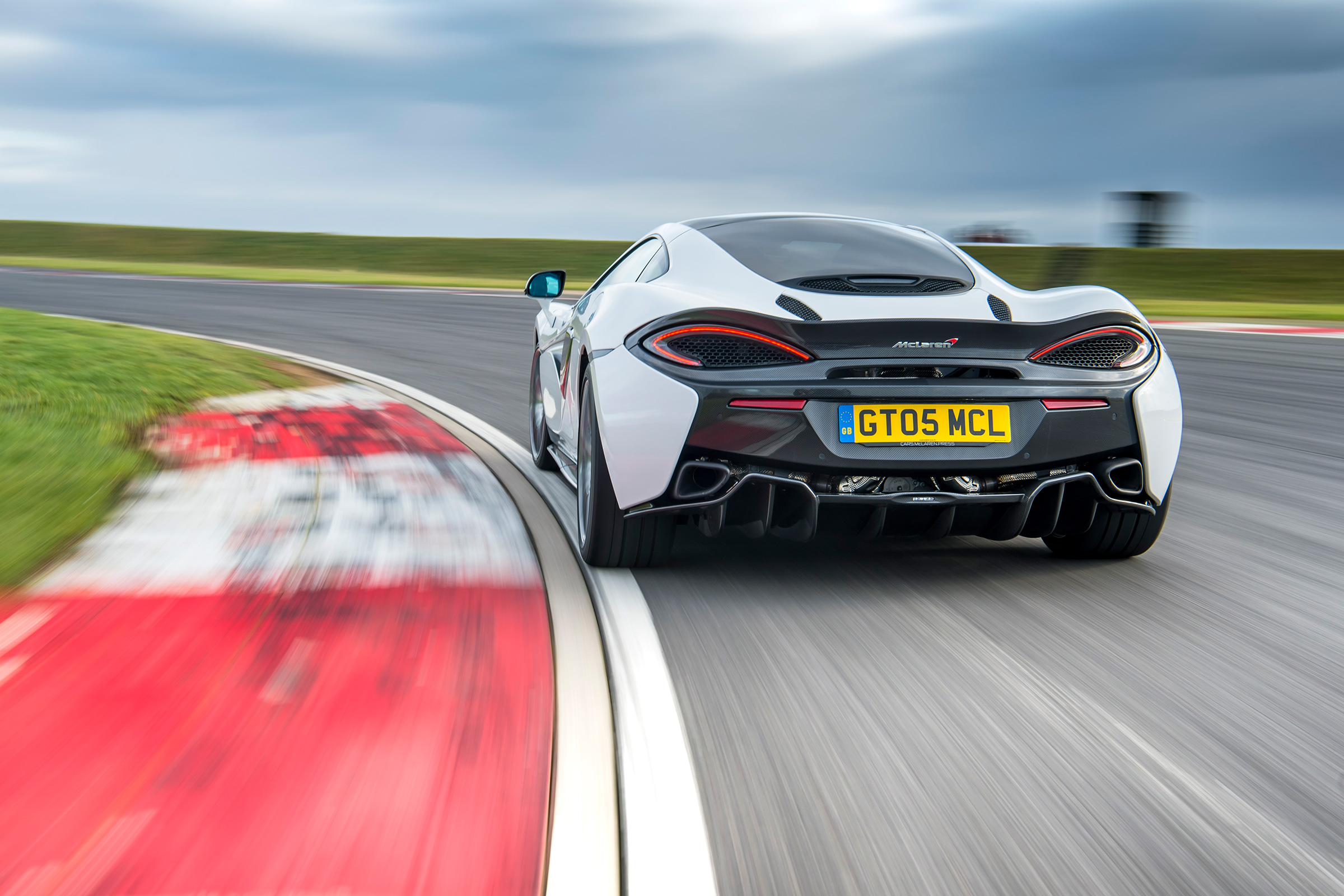 McLaren 570 GT Sportpack – rear