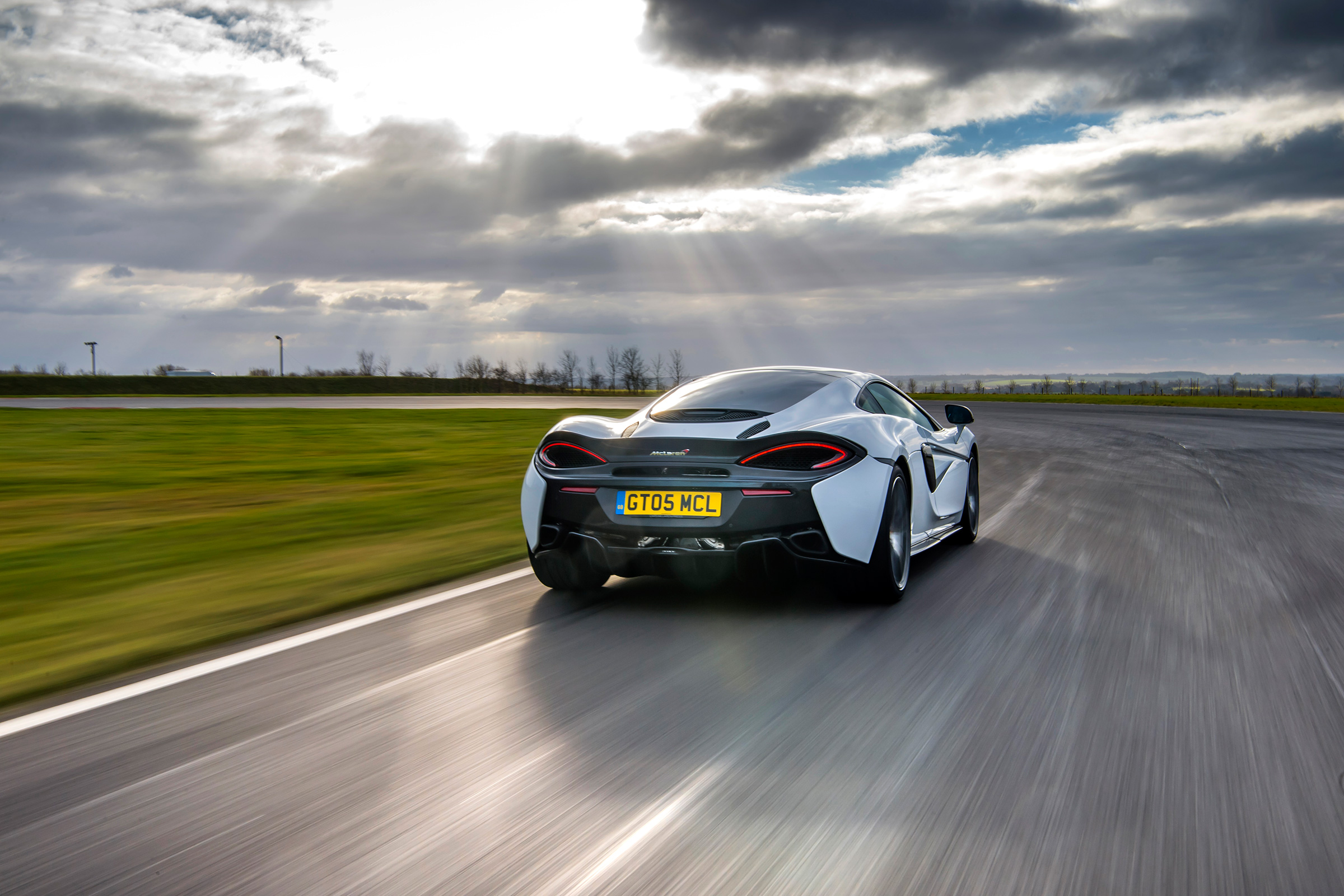 McLaren 570 GT Sportpack – rear