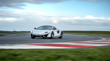 McLaren 570 GT Sportpack – front