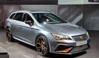 SEAT Leon Cupra R ST - front