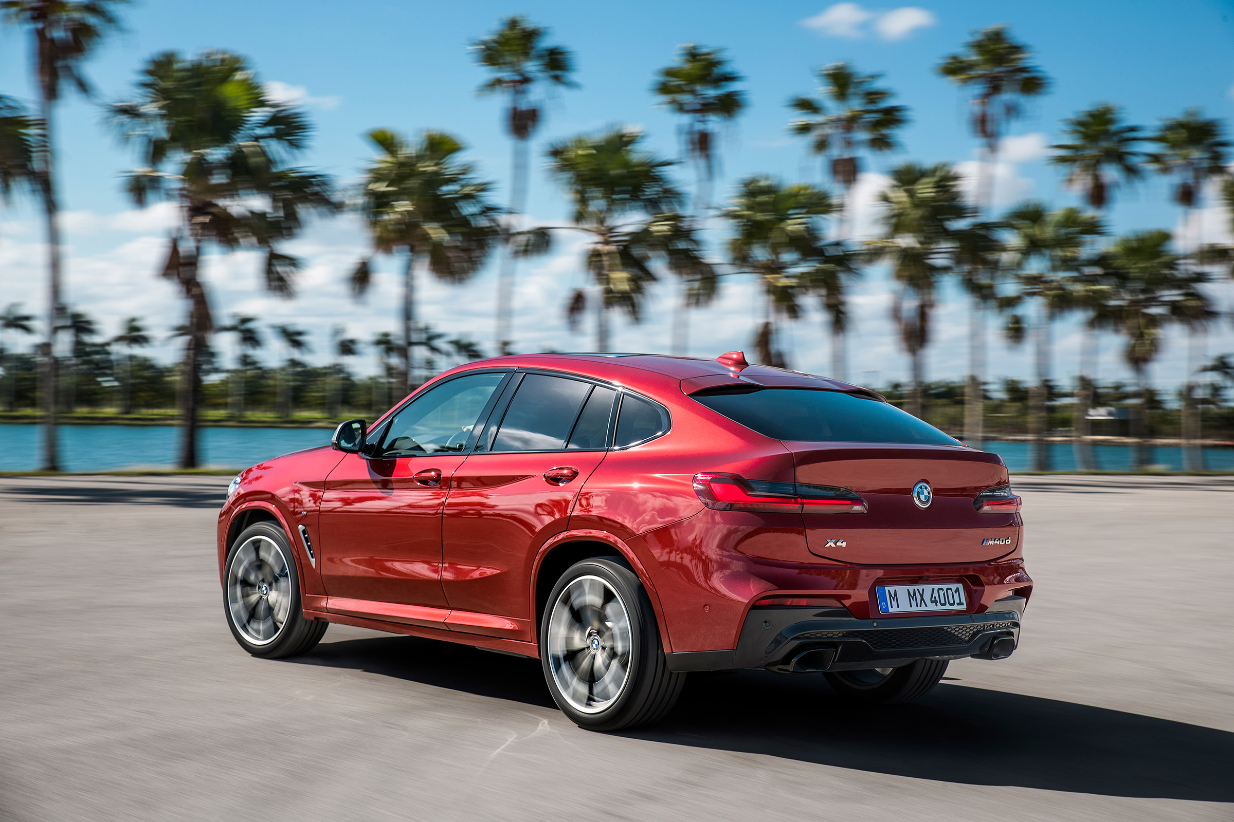 BMW X4 M40d - rear