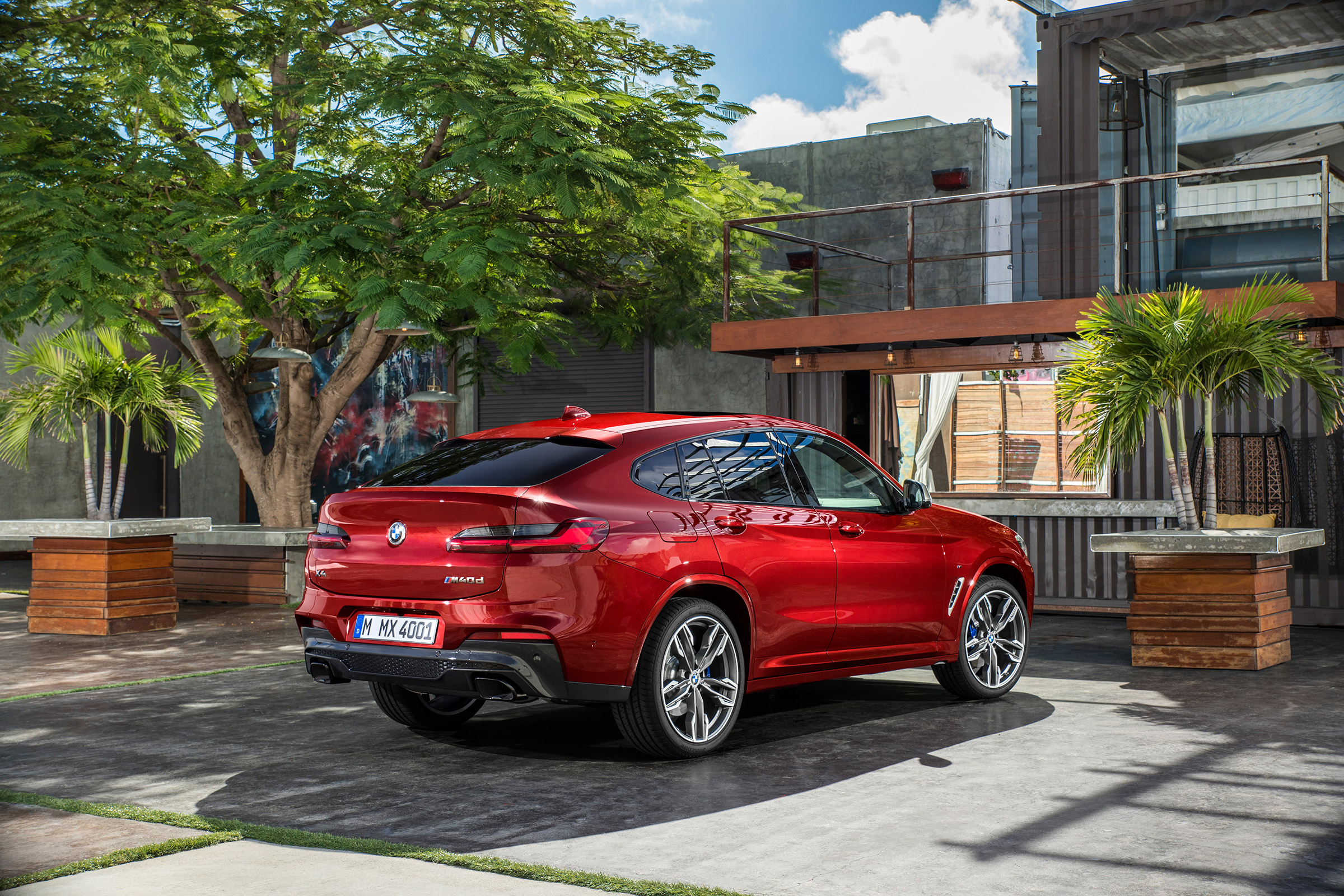 BMW X4 M40d - rear