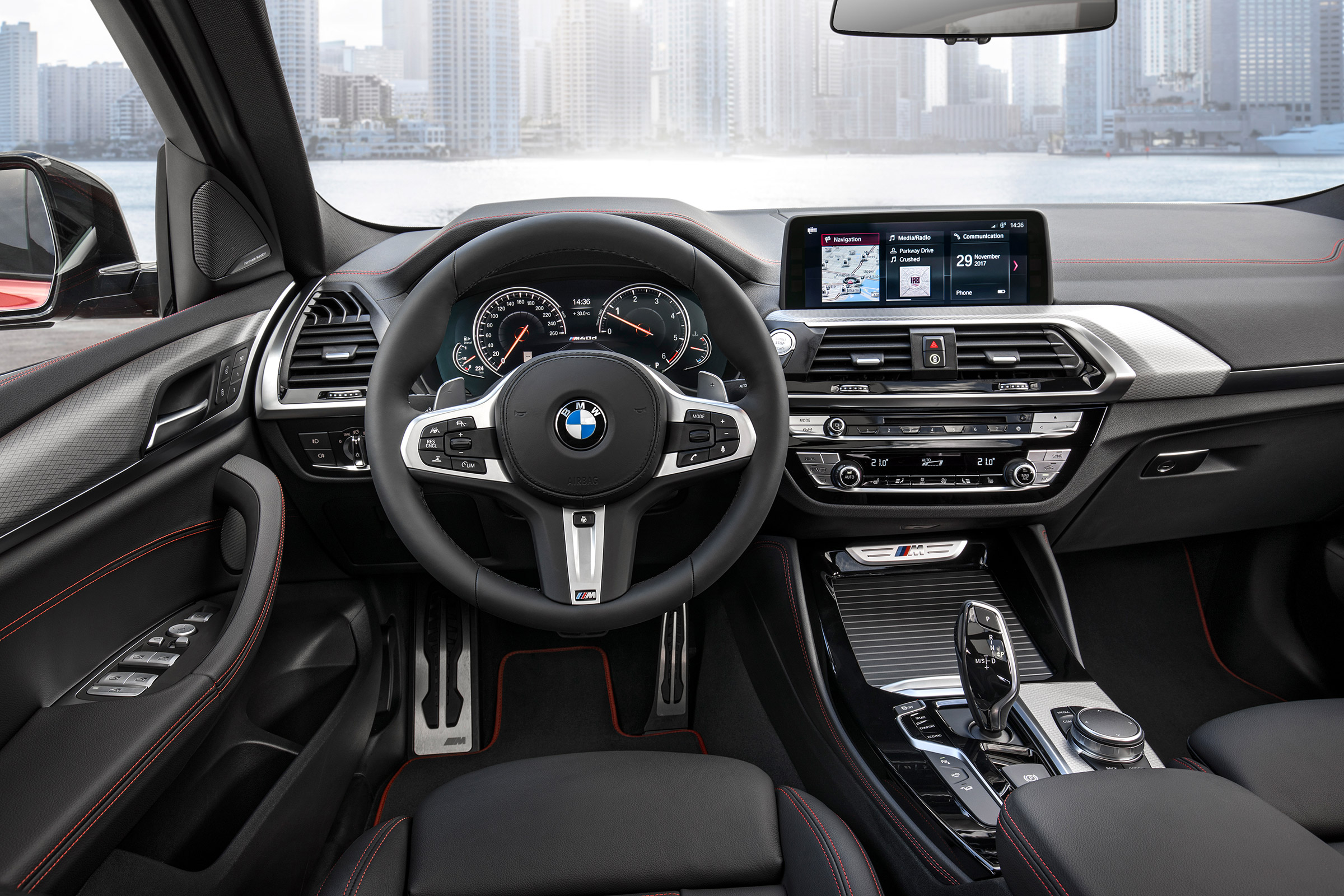 BMW X4 M40d - interior