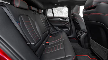 BMW X4 M40d - rear seats