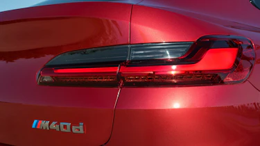 BMW X4 M40d - rear lights