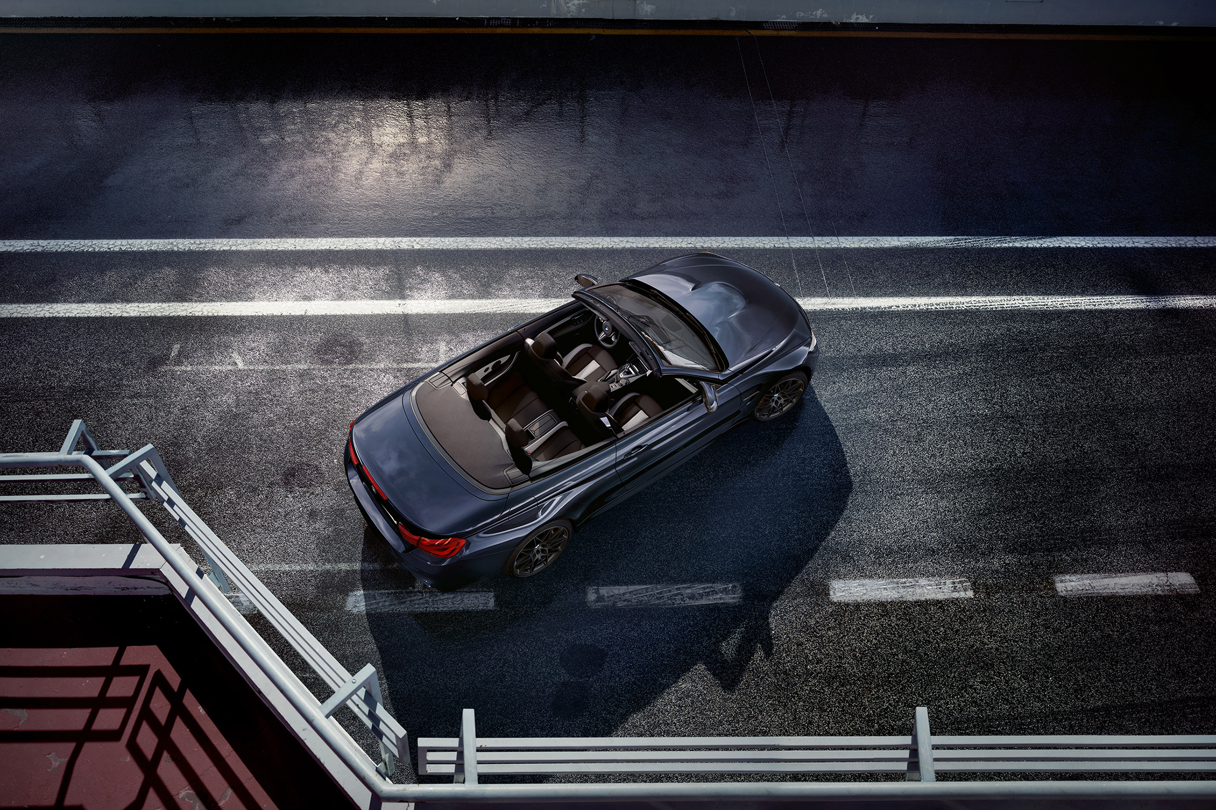 BMW M4 Convertible Edition - top