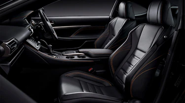 Lexus RC300h F Sport Black Edition – interior