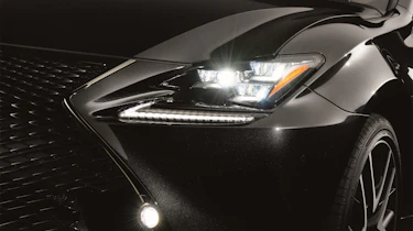 Lexus RC300h F Sport Black Edition – front detail